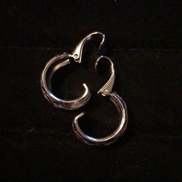 LH Segal California Silver-tone Clip On Earrings - Picture 2 of 5